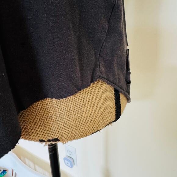 ME to WE Womens Distressed Rayon Linen Gray Boho Y2K Tee Shirt Sz Medium - Picture 3 of 9